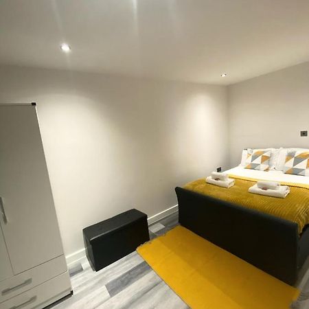 Vibrant 2 Bedroom Apartment - Bhx Airport Sheldon  Exterior photo